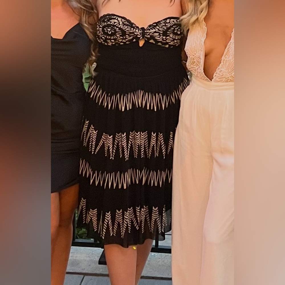Vivienne Tam Black and Beige Patterned Dress